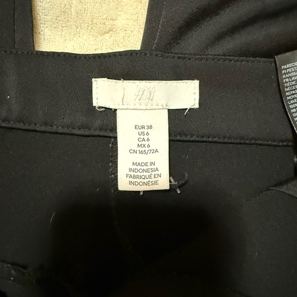 H&M Sleek Black Dress Pants - Picture 2 of 2